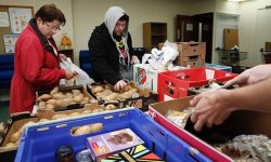 Real-Aid-Food-Bank-Charit-014.jpg