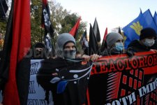 1318627946-mass-celebrations-for-ukrainian-insurgent-army-69th-anniversary_873597.jpg